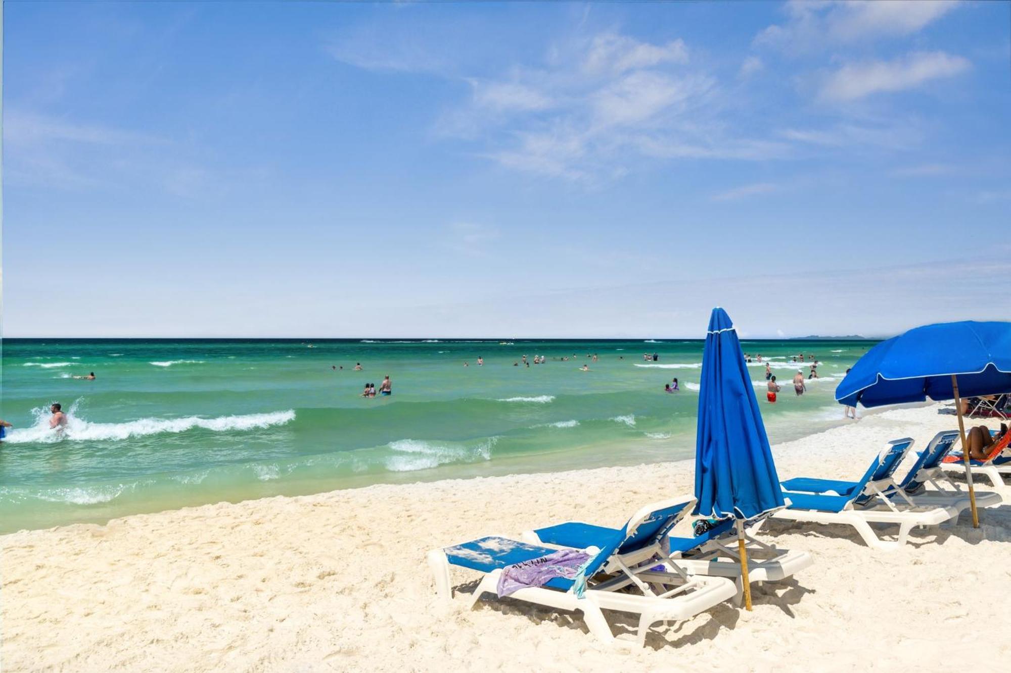Stunning 4bd! Oceanview! Free Chair Service! Sleeps 10! By Dolce Getaways Apartment