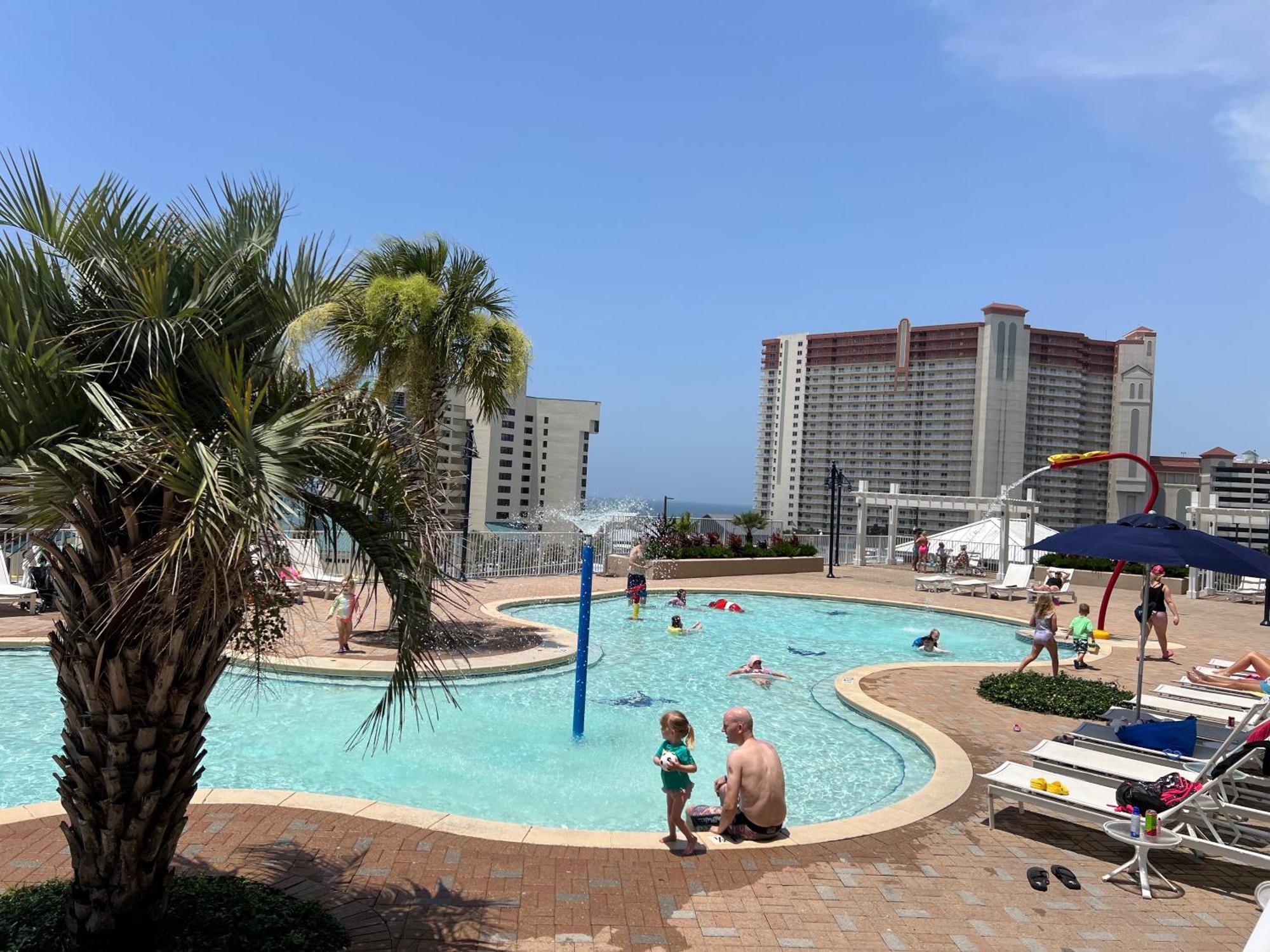 Apartment Stunning 4bd! Oceanview! Free Chair Service! Sleeps 10! By Dolce Getaways Panama City Beach