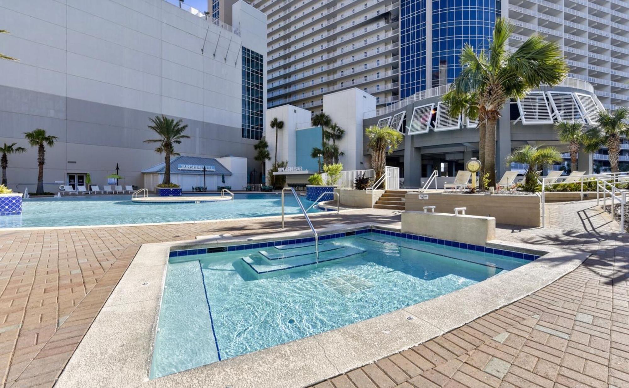 Apartment Stunning 4bd! Oceanview! Free Chair Service! Sleeps 10! By Dolce Getaways