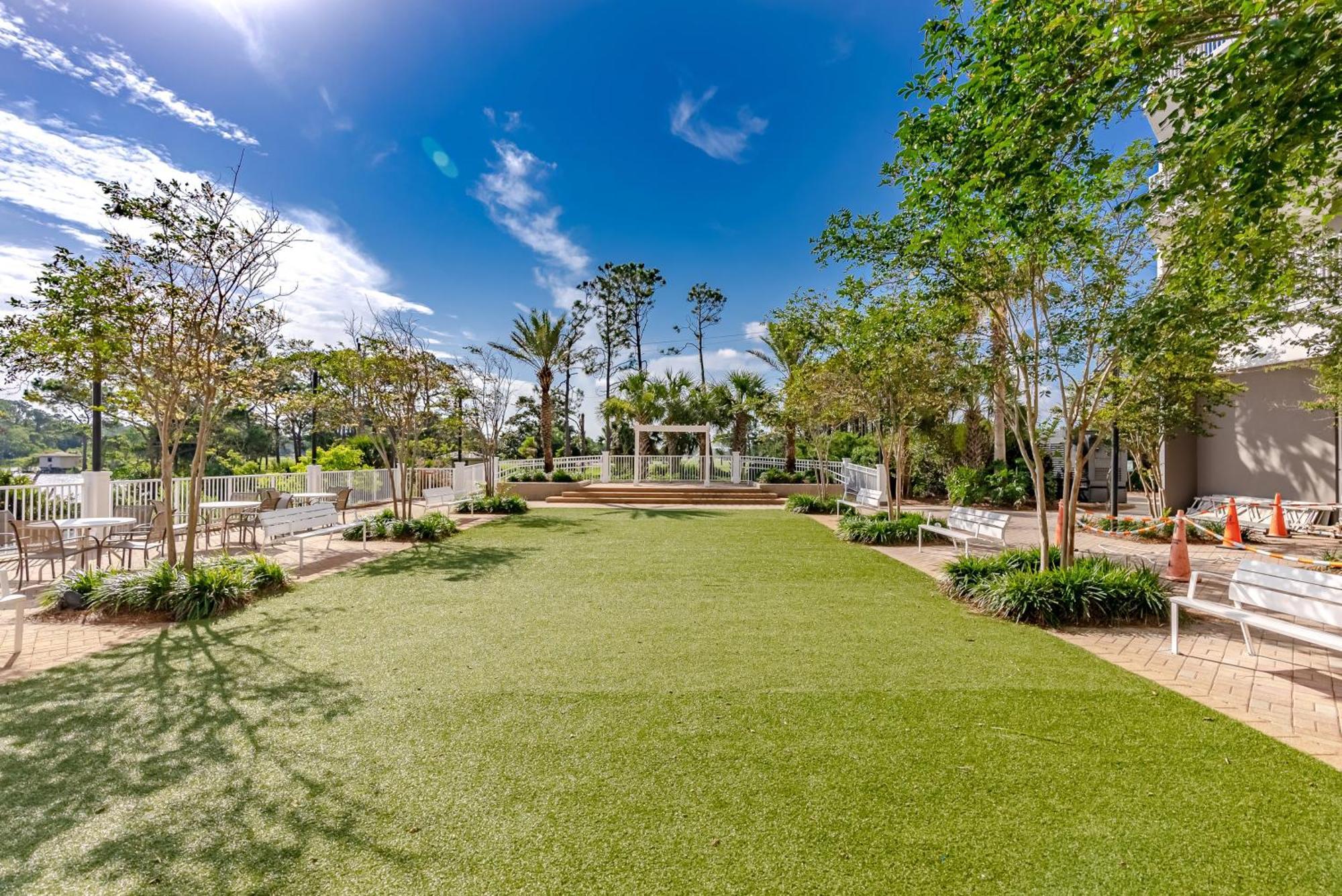 Stunning 4bd! Oceanview! Free Chair Service! Sleeps 10! By Dolce Getaways Apartment