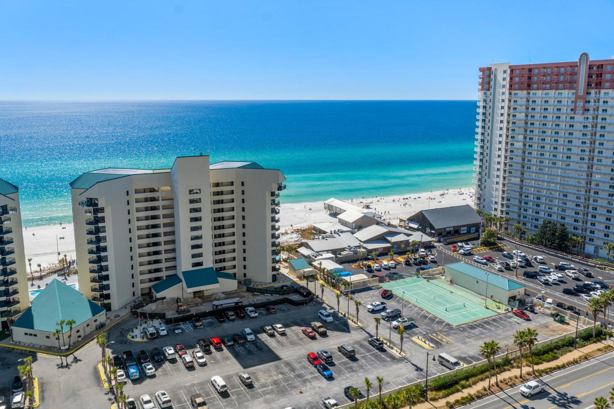 Stunning 4bd! Oceanview! Free Chair Service! Sleeps 10! By Dolce Getaways Apartment Panama City Beach