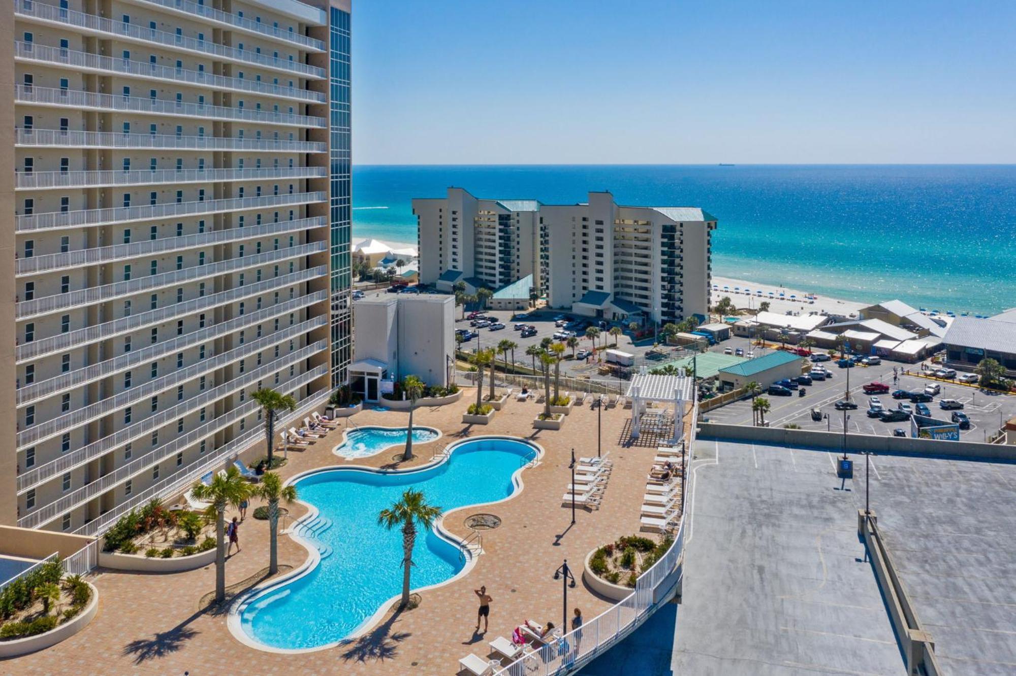 Stunning 4bd! Oceanview! Free Chair Service! Sleeps 10! By Dolce Getaways Apartment Panama City Beach