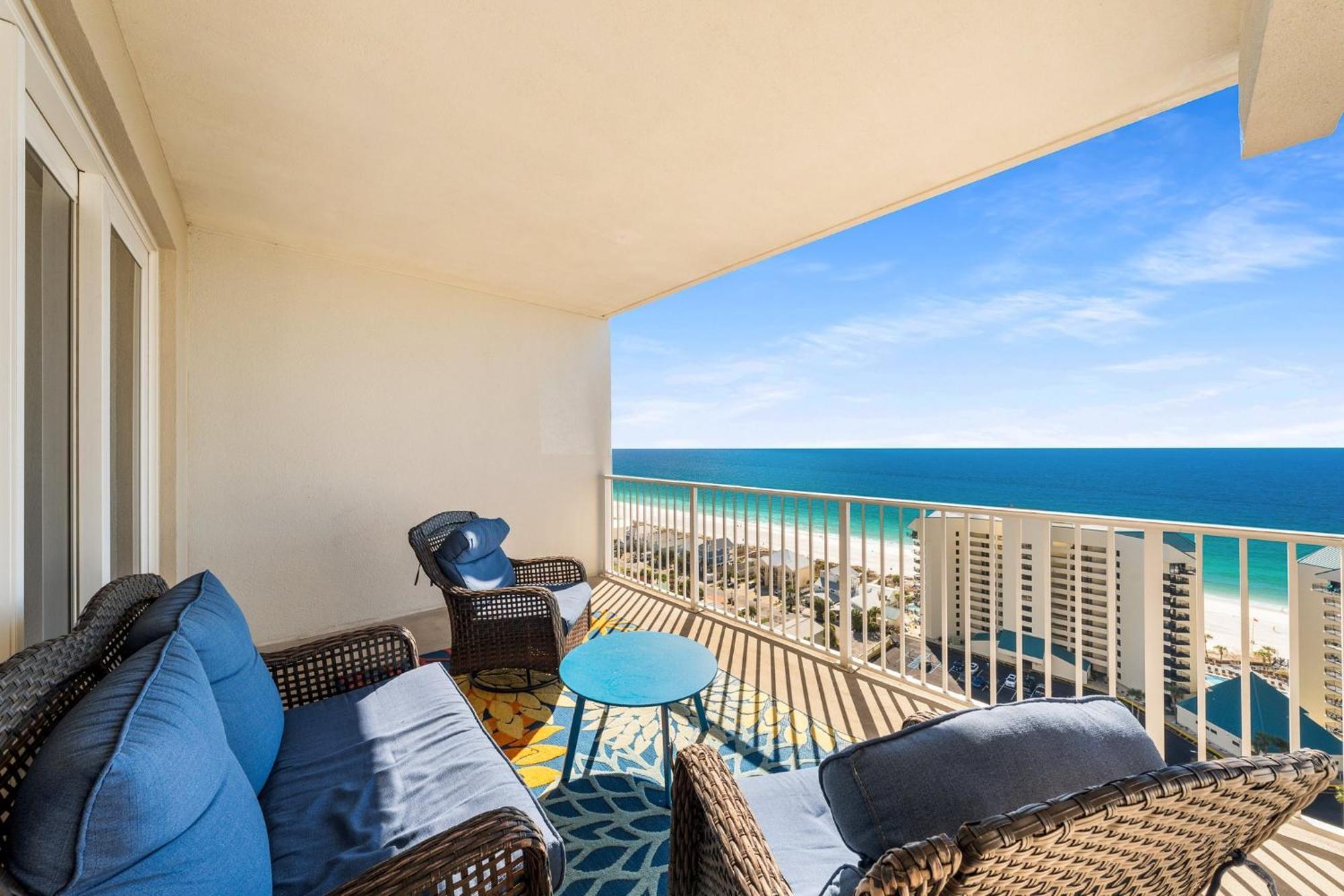 Apartment Stunning 4bd! Oceanview! Free Chair Service! Sleeps 10! By Dolce Getaways Panama City Beach